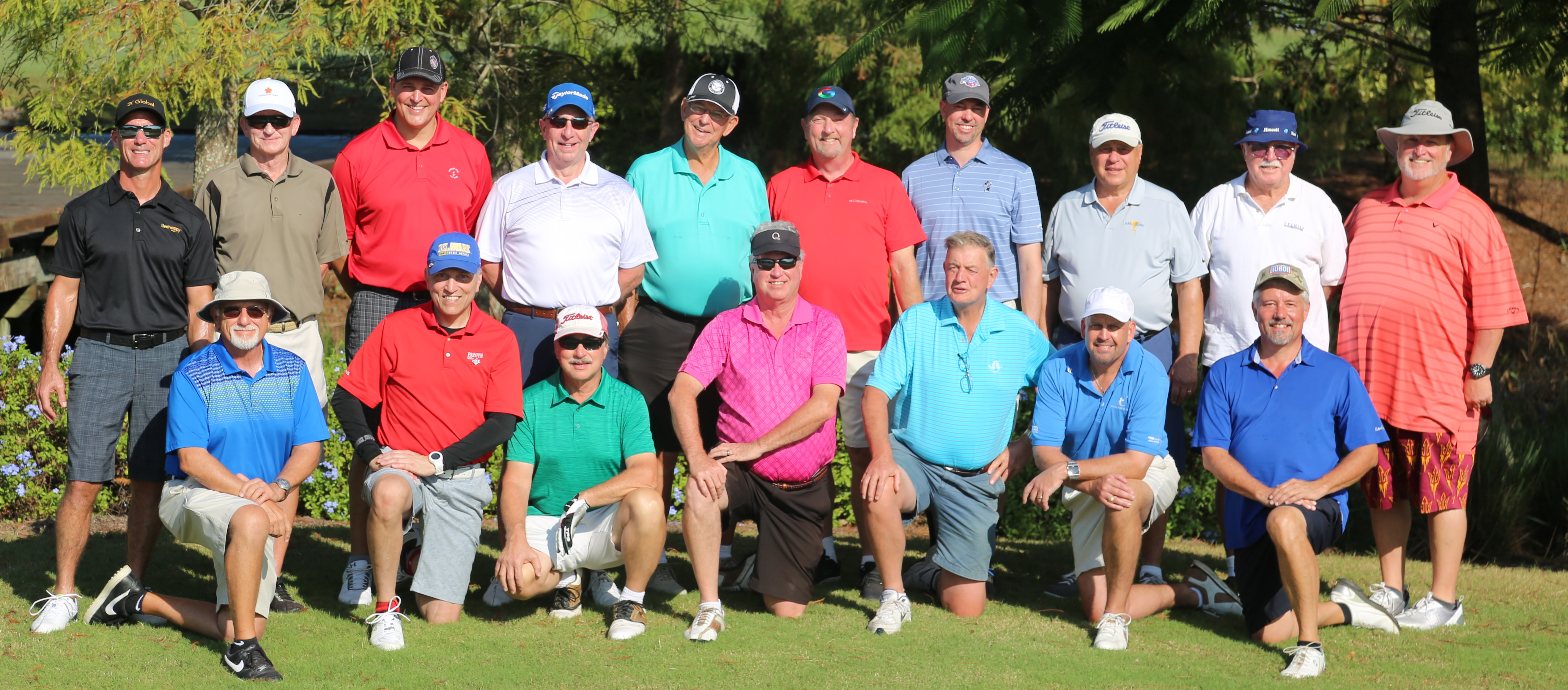 2019 Poor Golfers Association group photo